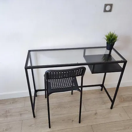 Design In Center Apartment *